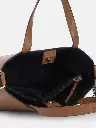 dafe8f3a-3ef1-4e51-ade4-bbfef23a17f21705470485639-Tommy-Hilfiger-Women-Handbags-9931705470485205-5.webp