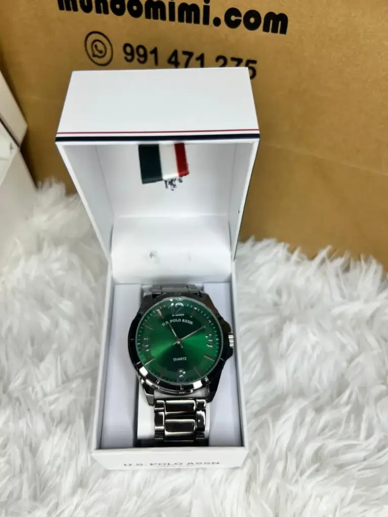 Reloj US Polo Assn Acero Color negro Interior Verde 