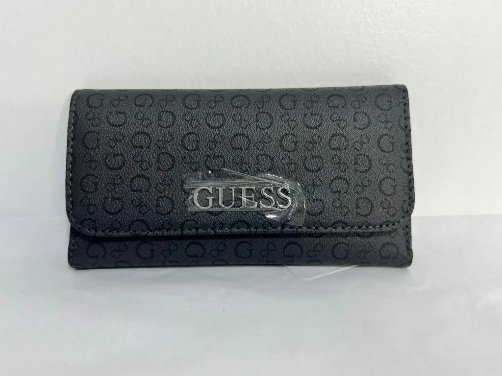BILLETERA GUESS MONOGRAMA GRIS S9455151