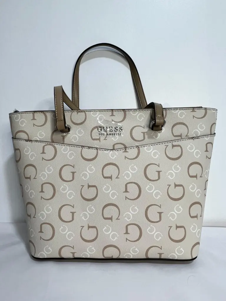 Cartera Guess Monograma Caramelo HH956022